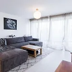Elegance Et Confort- Videoprojecteur Tours-parking *