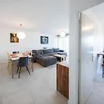 Daire Elegance Et Confort- Videoprojecteur Tours-parking