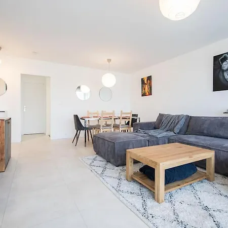 Elegance Et Confort- Videoprojecteur Tours-parking *