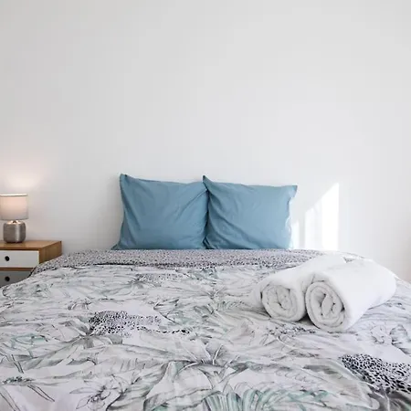 Elegance Et Confort- Videoprojecteur Tours-parking * تور