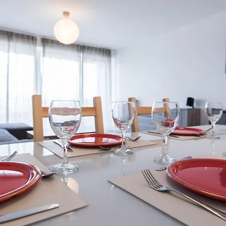 Elegance Et Confort- Videoprojecteur Tours-parking * Tours