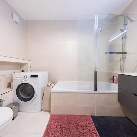 élégance Et Confort- Vidéoprojecteur Tours-parking