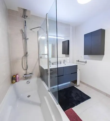 Elegance Et Confort- Videoprojecteur Tours-parking شقة *