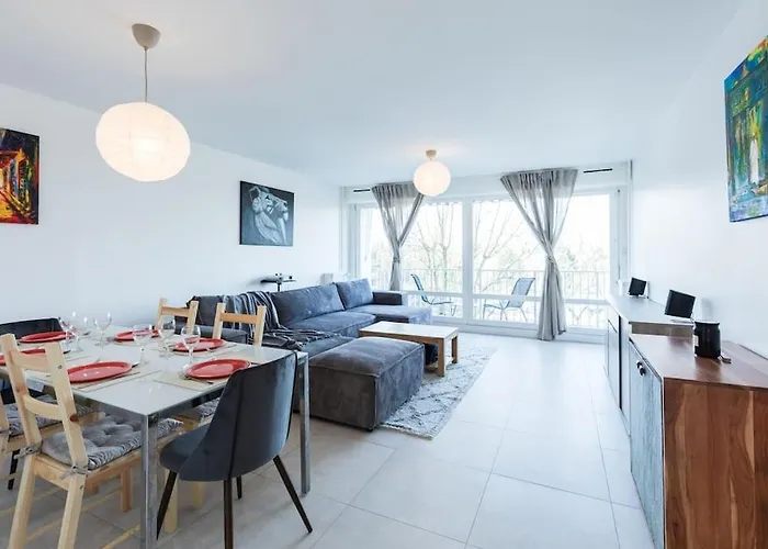 Elegance Et Confort- Videoprojecteur Tours-parking Daire Tours