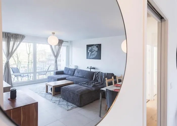 Elegance Et Confort- Videoprojecteur Tours-parking