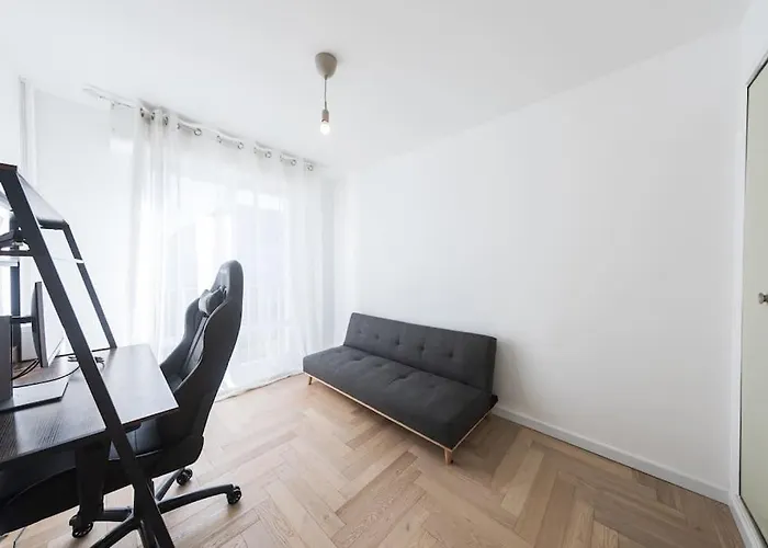 Daire Elegance Et Confort- Videoprojecteur Tours-parking Tours