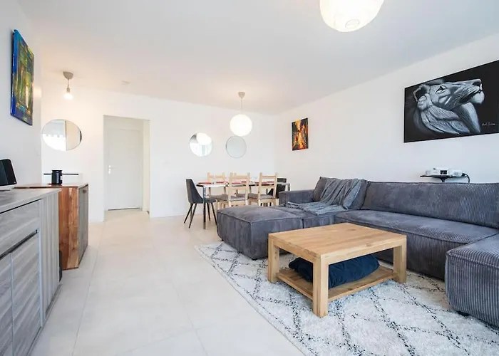 Elegance Et Confort- Videoprojecteur Tours-parking *