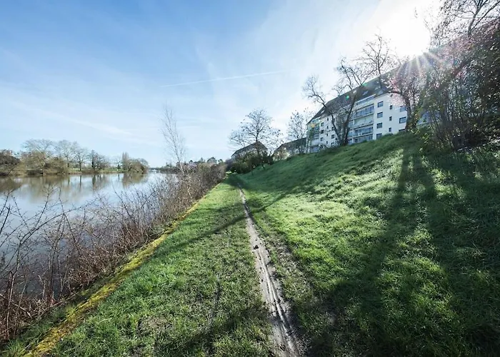 Elegance Et Confort- Videoprojecteur Tours-parking شقة تور